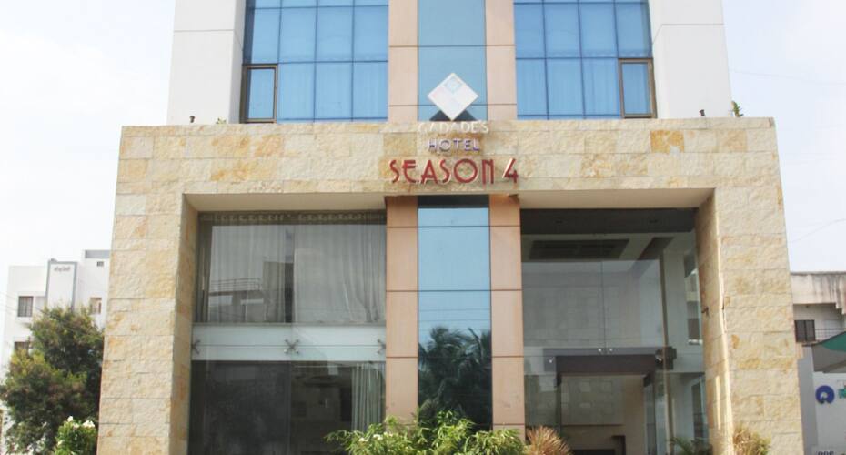 Season 4 (Executive), Sangli 4